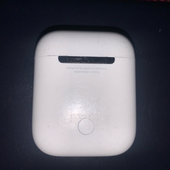 Wireless Airpod charging case - Picture 1 of 3